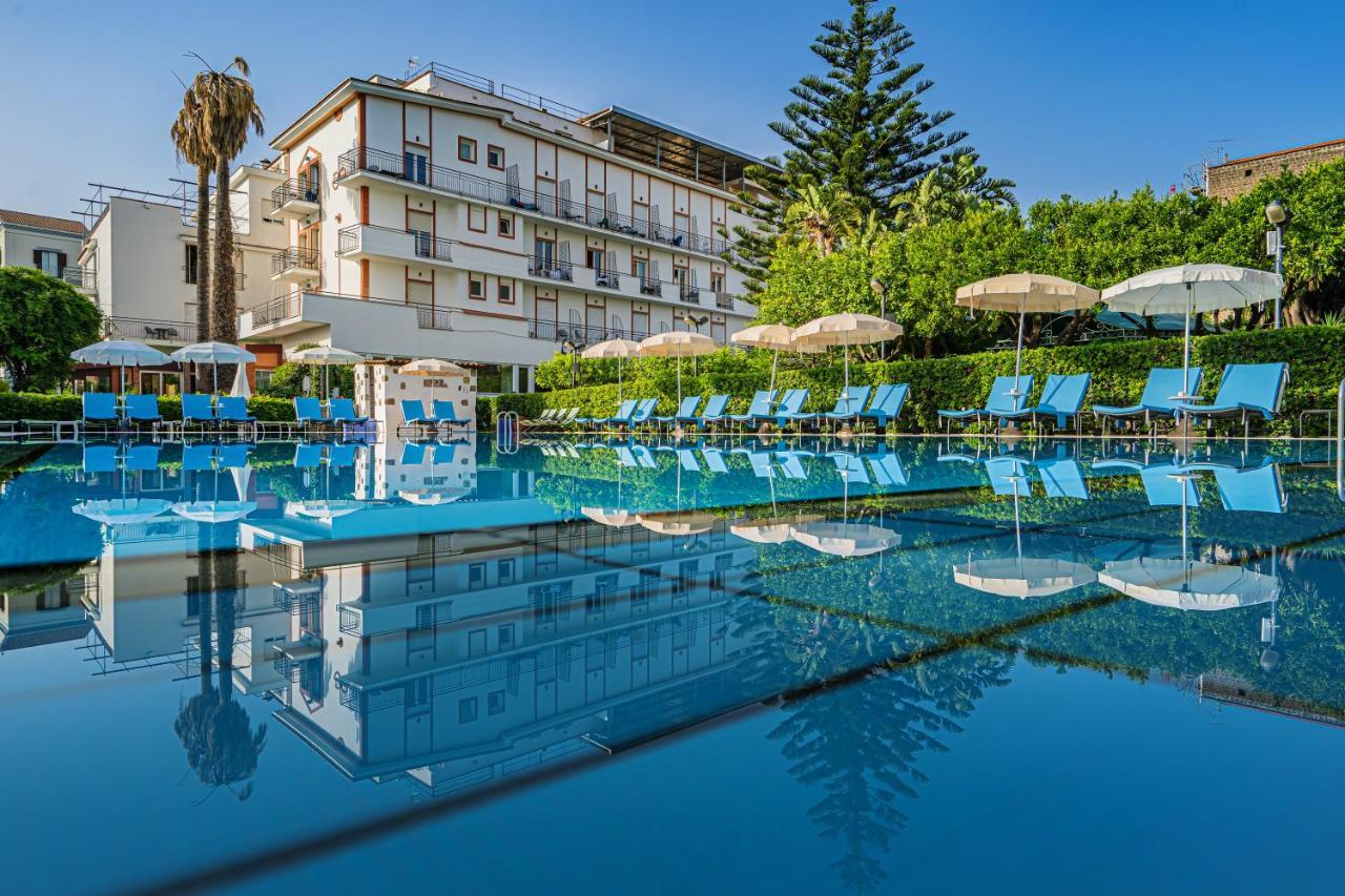 Aequa Hotel Vico Equense Zewnętrze zdjęcie